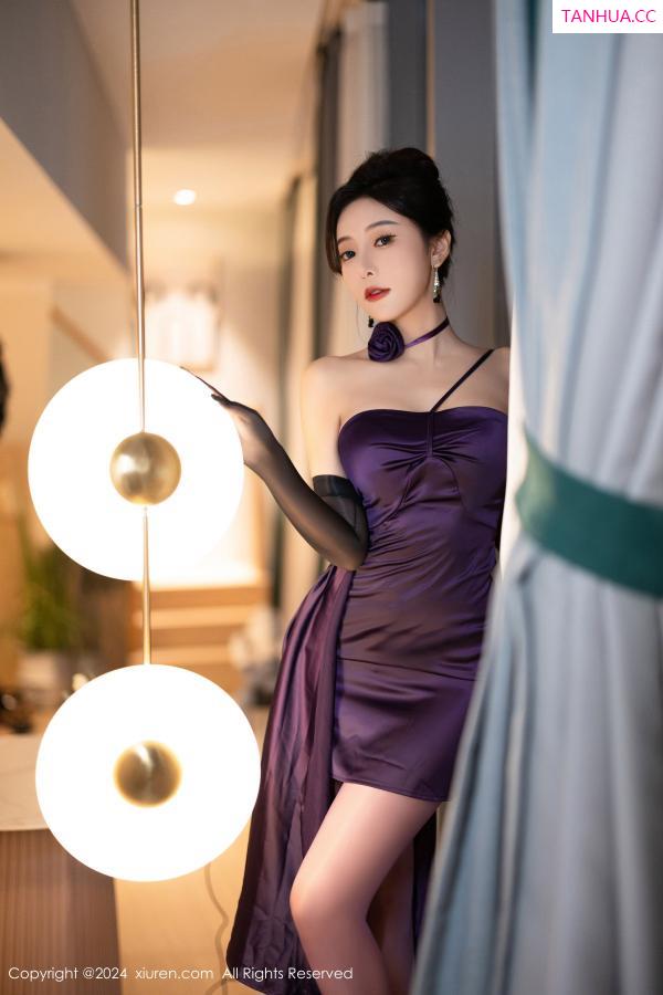 王馨瑶  [XiuRen]高清写真图 2024.06.13 No.8698 王馨瑶yanni 丝袜美腿第20张图片